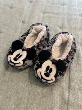 Mickey Mouse Plush Slipper Socks in Gray and Black